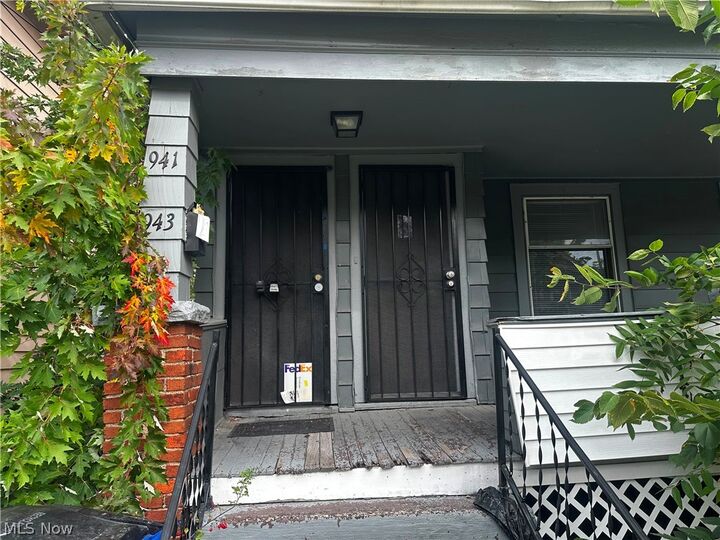 Property Photo:  941 Alhambra Road  OH 44110 