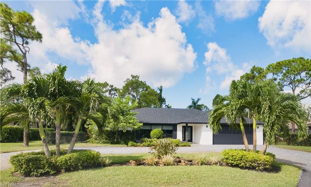 Property Photo: 1902 Princess Ct FL 34110