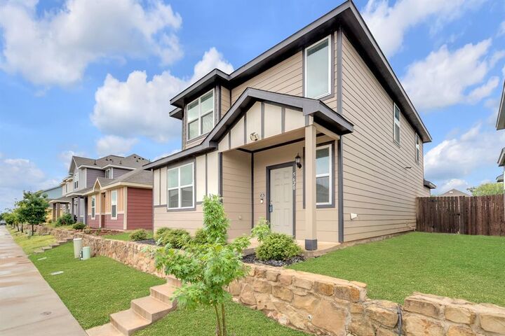 Property Photo: 5620 Topwater Trail TX 76119