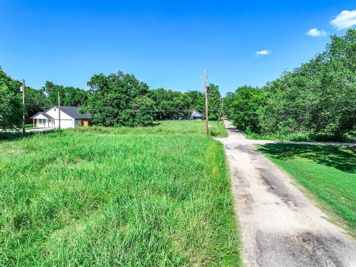 Property Photo: 850 4th Street TX 75432