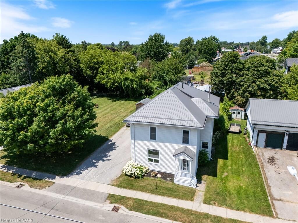 Property Photo: 6 Price Street ON N0E 1M0