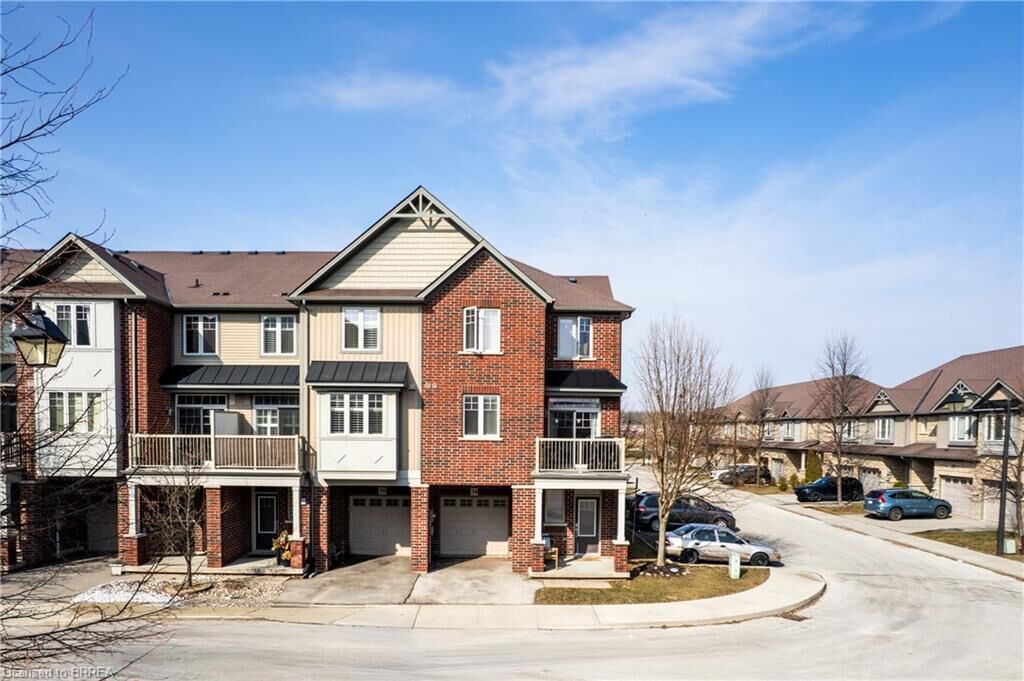 Property Photo: 310 Fall Fair Way 34 ON L0R 1C0