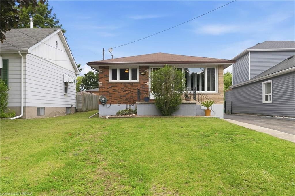 Property Photo:  398 Sheridan Street  ON N3S 4S4 