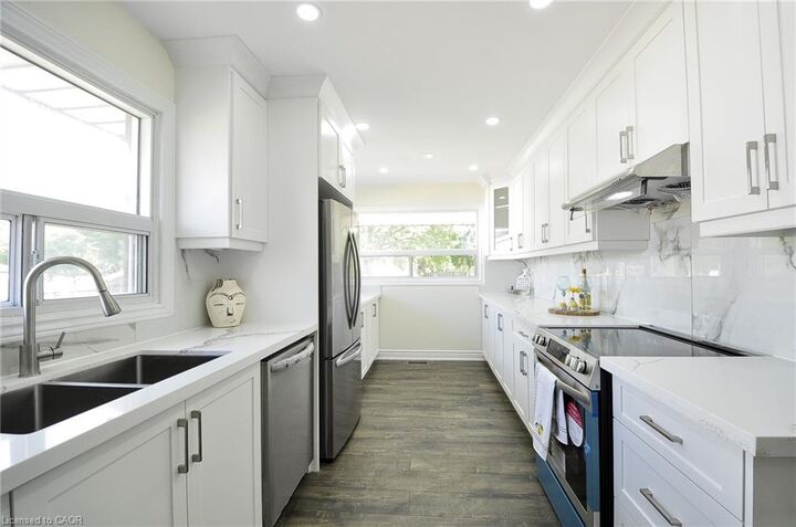 Property Photo:  75 Olympic Drive E Main  ON N2M 3S7 