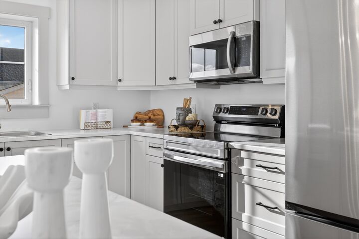 Property Photo:  287 Greenwood Drive  PE C1N 4J9 