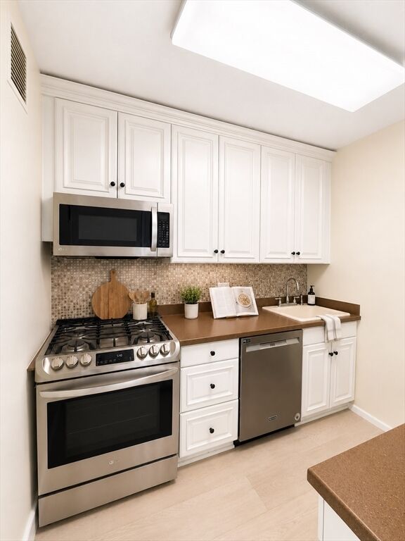 Property Photo: 85 E India Row 38D MA 02110