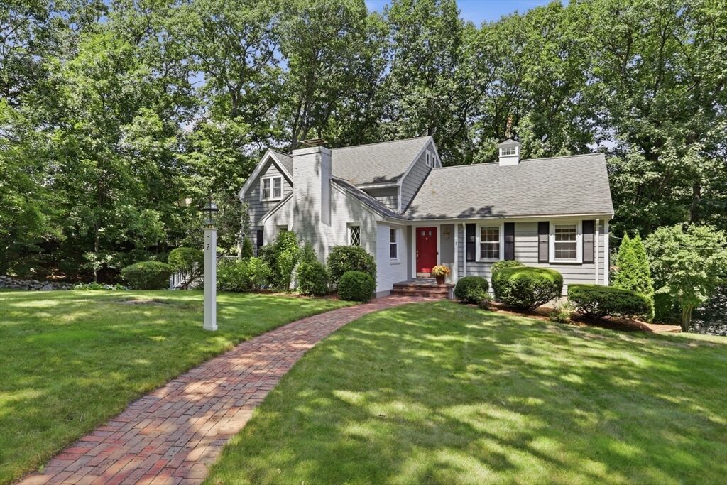 Property Photo:  2 Olde Lyme Road  MA 01890 