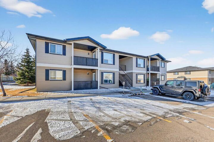 Property Photo:  8 Bayside Place 302  AB T1P 0E1 