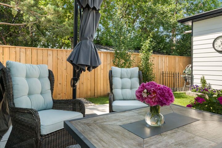 Property Photo: 2407 33 Street SW AB T3E 2T3