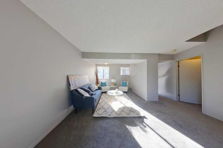 Property Photo:  41 South Ridge Crescent SW  AB T1B 2P2 
