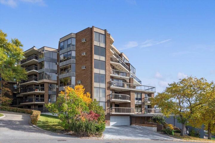 Property Photo: 320 Meredith Road NE 302 AB T2E 5A6