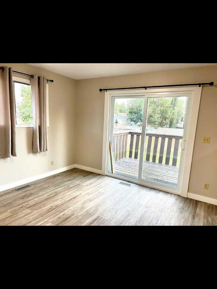 Property Photo: 53 Street 6117 AB T4H 1L2