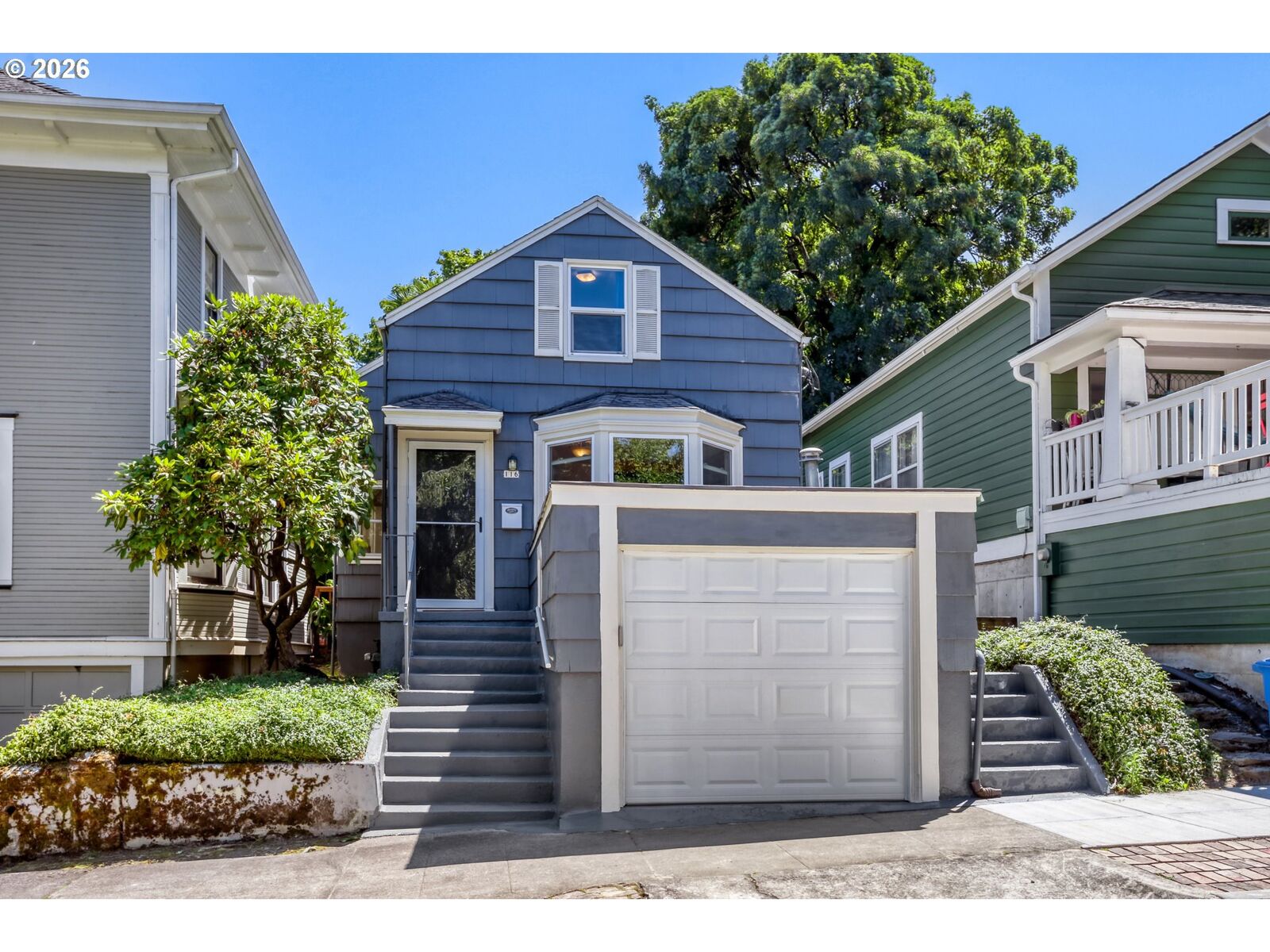 Property Photo:  116 S Gibbs St  OR 97239 