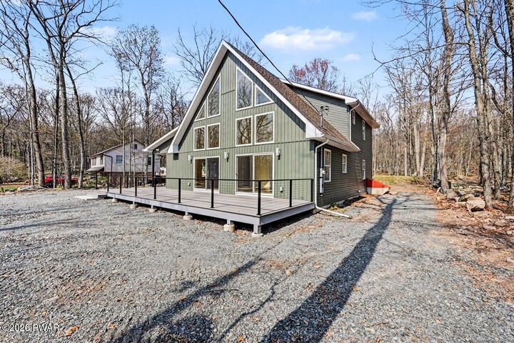 Property Photo:  78 E Shore Drive  PA 18428 