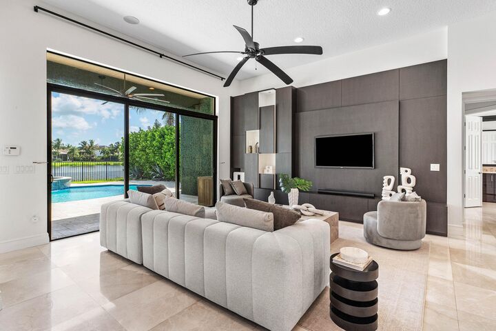 Property Photo: 16872 Pavilion Way FL 33446