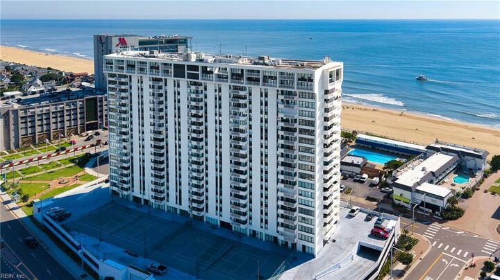 Property Photo: 4004 Atlantic Avenue Ave 1612 VA 23451