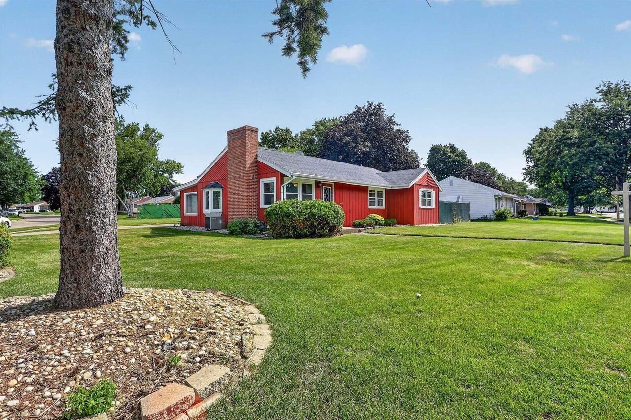 Property Photo: 1617 Arbor Drive WI 53511