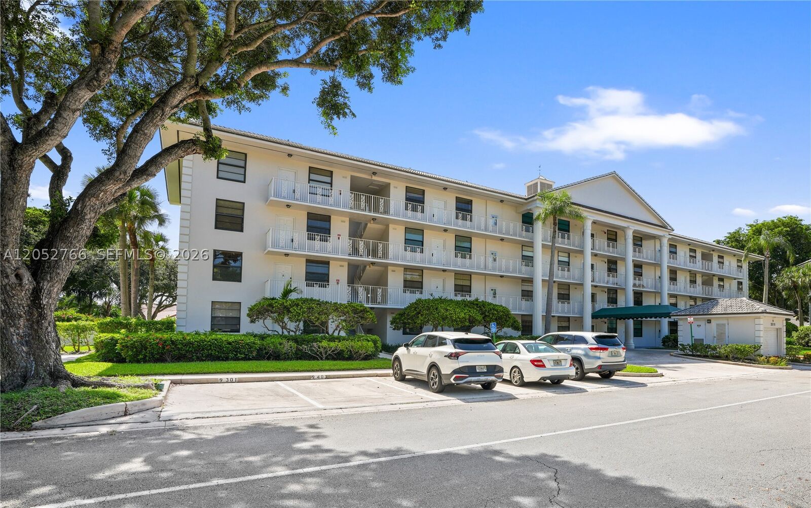Property Photo: 3516 Whitehall Dr 301 FL 33401