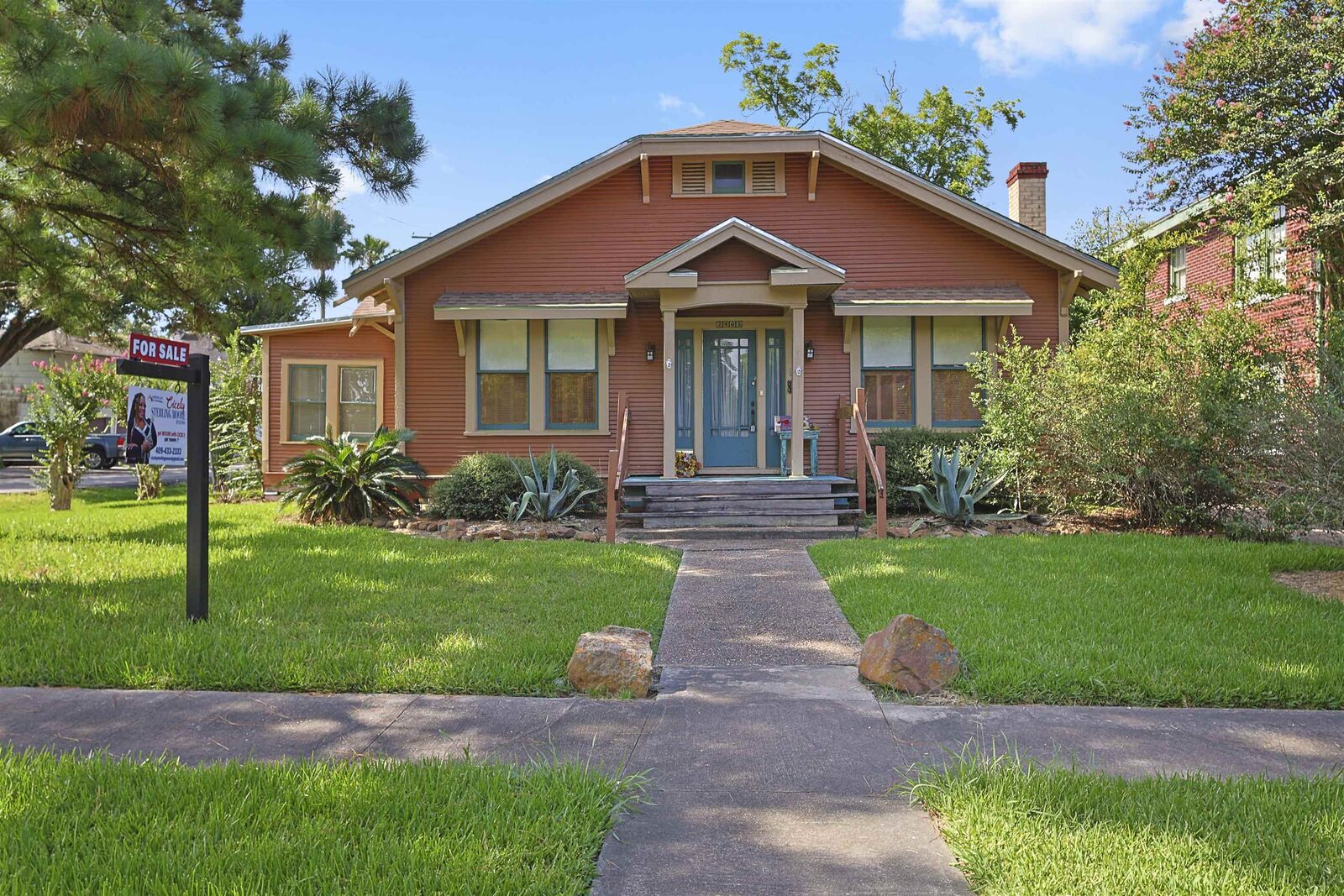 Property Photo:  2403 South St  TX 77702-2308 