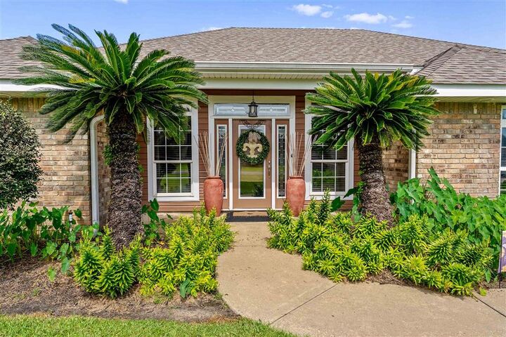 Property Photo:  6917 Shadow Lane  LA 70605 