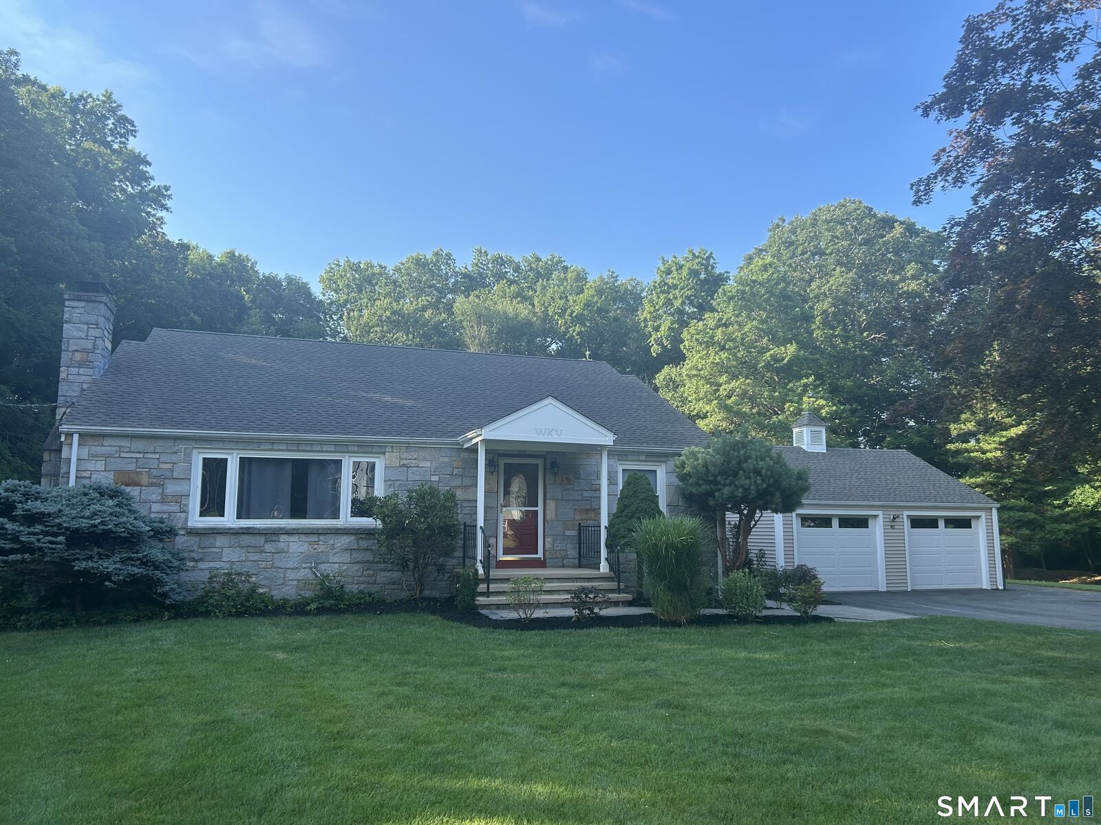Property Photo:  40 Rolling Ridge Road  CT 06477 