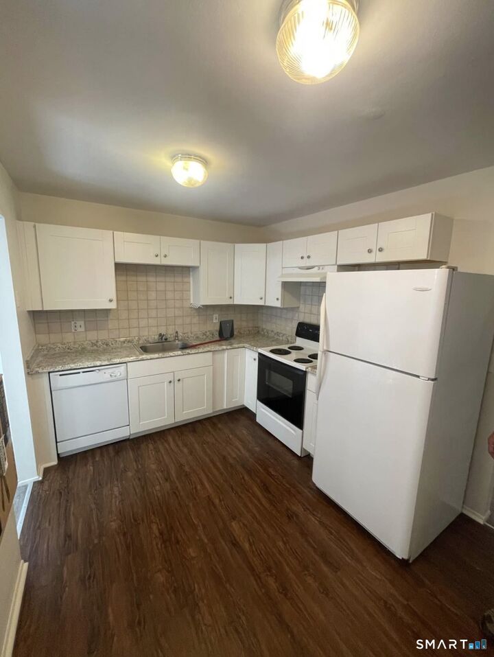 Property Photo:  5 Riverview Drive 5  CT 06606 