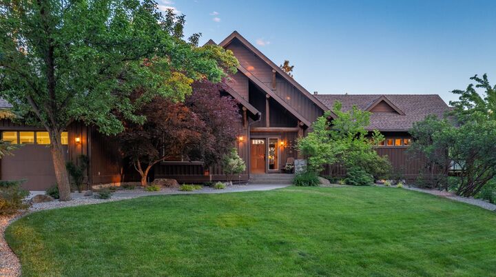 Property Photo: 2020 E Pine Hill Ln WA 99224
