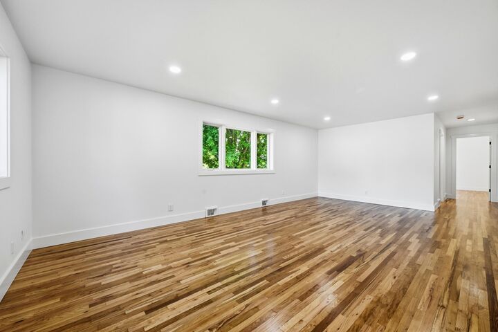 Property Photo: 735 N Carrington Avenue WY 82834