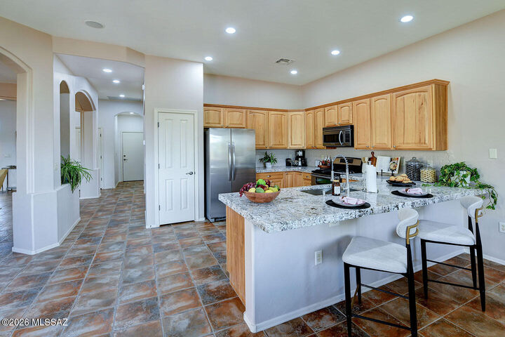 Property Photo:  872 W Mountain Stone Drive  AZ 85614 