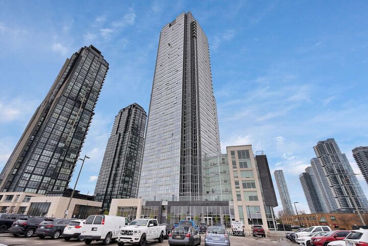 Property Photo:  2908 Highway 7 N/A 219  ON L4K 0K5 