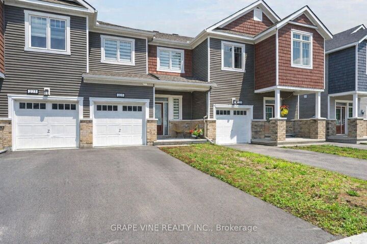 225 Billrian Crescent — photo 1
