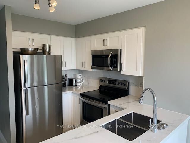 Property Photo:  8501 Bayview Avenue 515  ON L4B 3J7 