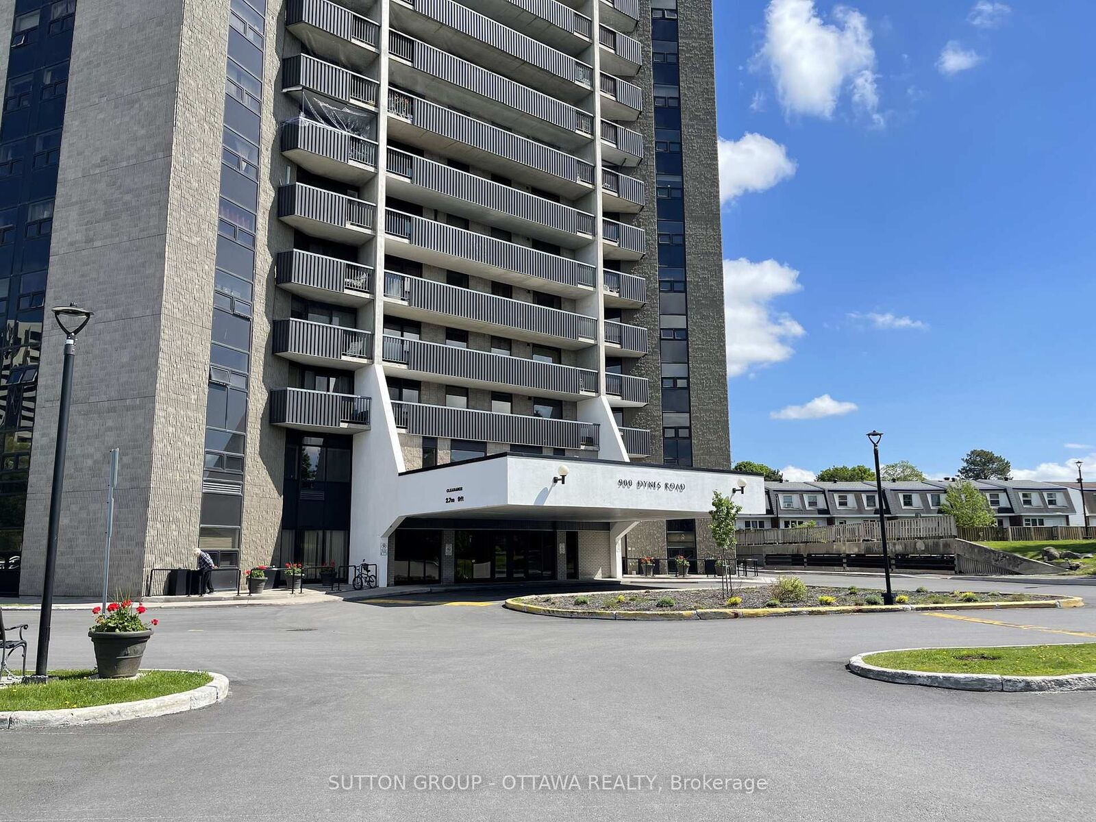 Property Photo:  900 Dynes Road 704  ON K2C 3L6 