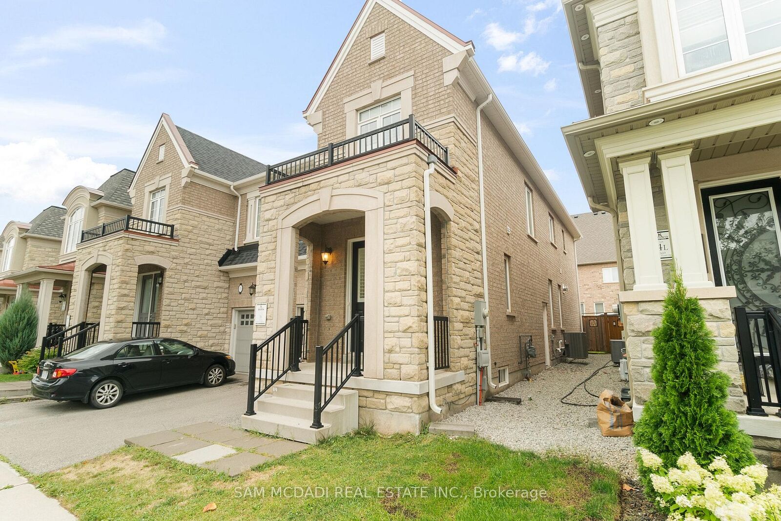 Property Photo:  573 Settlers Road W  ON L6M 1N7 