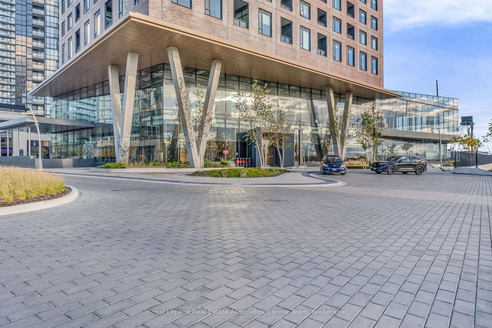 Property Photo:  2920 Highway 7 Road 3707  ON L4K 0P4 
