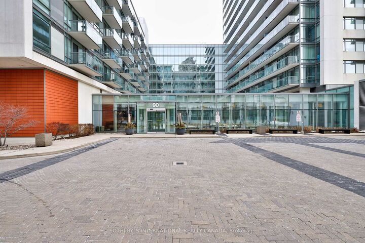 Property Photo: 90 Stadium Road 433 ON M5V 3W5