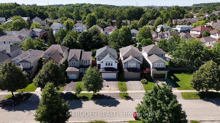 Property Photo: 414 Havendale Crescent ON N2T 2T3