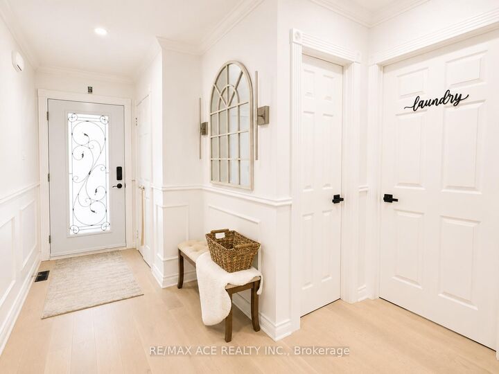 Property Photo: 250 Murray Street ON L6X 3R9