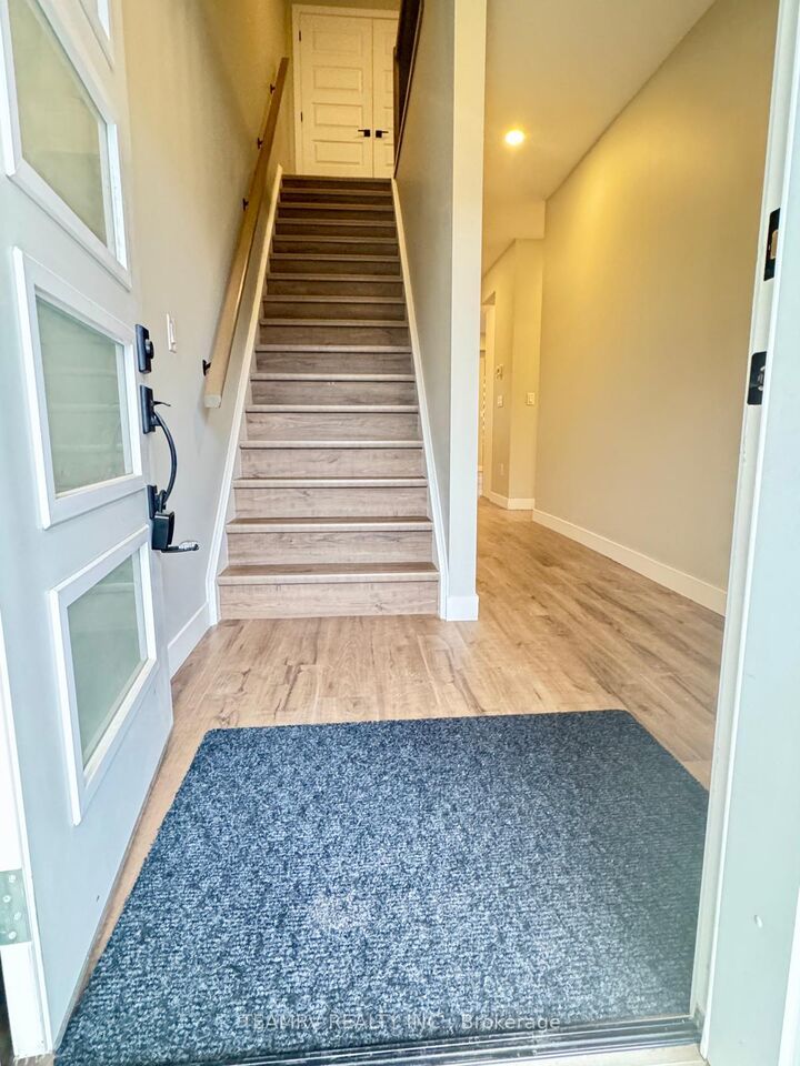 Property Photo:  198 Hooper Street  ON N4X 0C1 