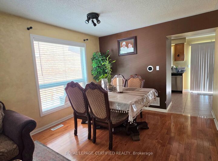 Property Photo:  7 Penn Drive  ON L7A 1P5 