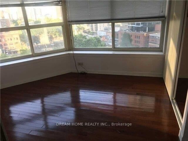 Property Photo:  44 St Joseph Street 1106  ON M4Y 2W4 