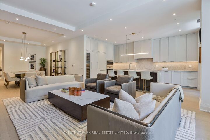 Property Photo: 10 Prince Arthur Avenue Garden Home 1 ON M5R 1A9