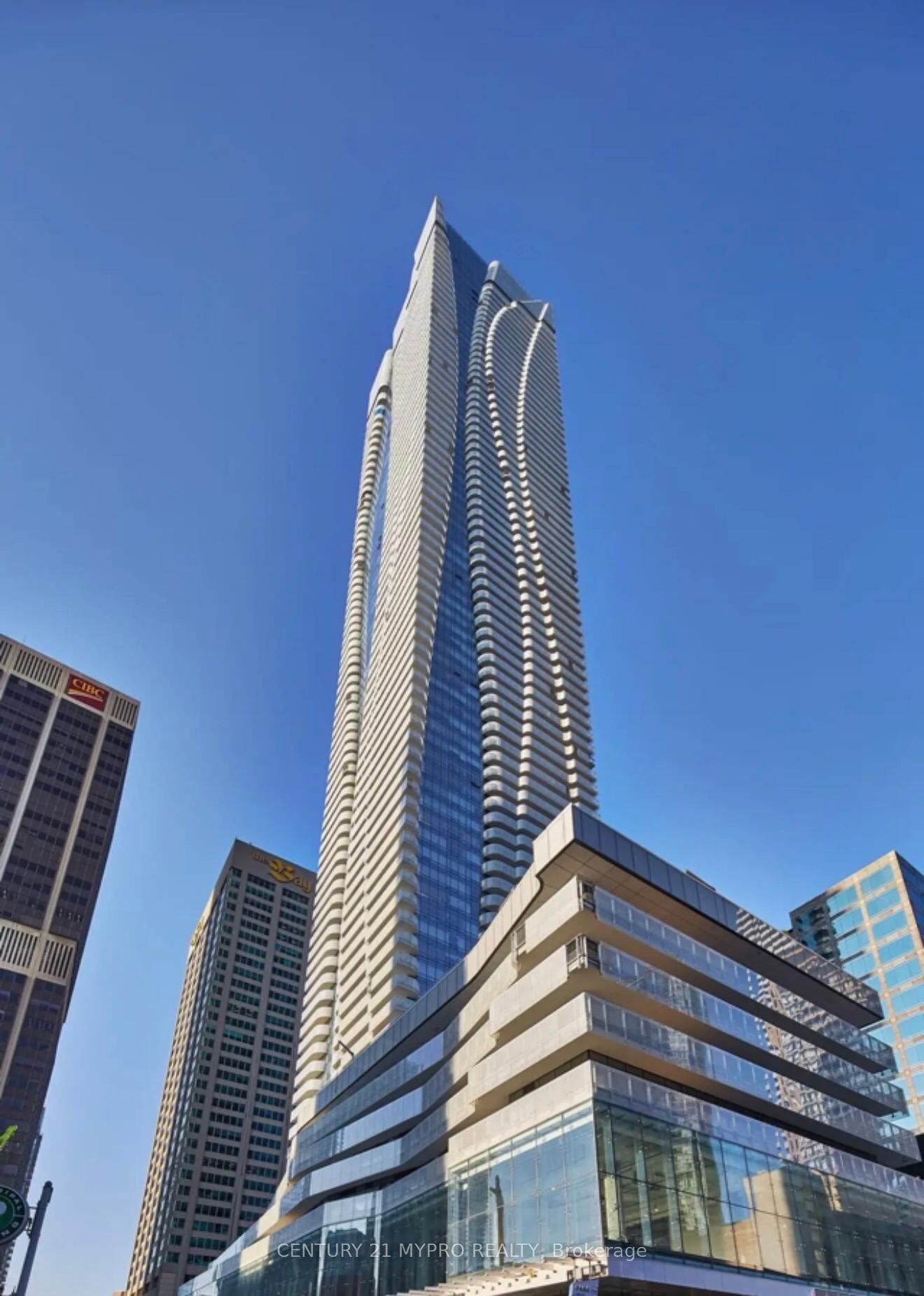 Property Photo:  1 Bloor Street E 5808  ON M4W 0A8 