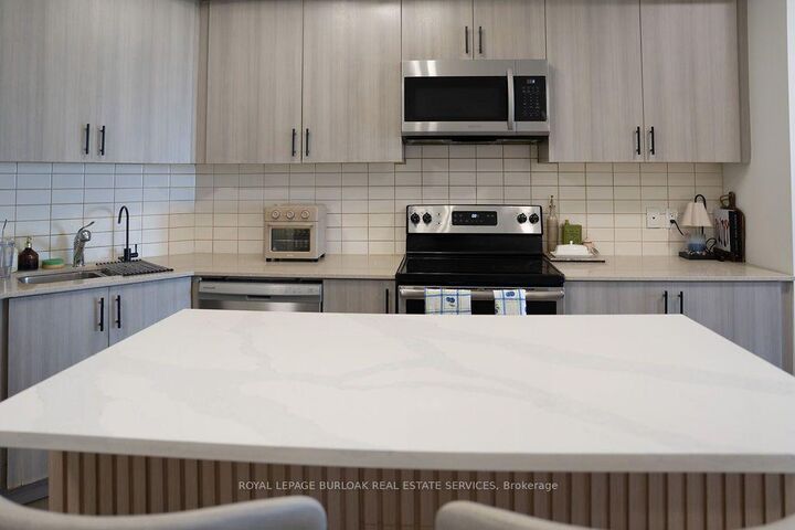 Property Photo: 560 North Service Road 610 ON L3M 0G3