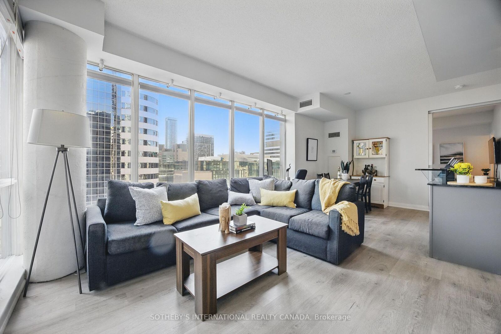 Property Photo:  220 Victoria Street 1307  ON M5B 2R6 