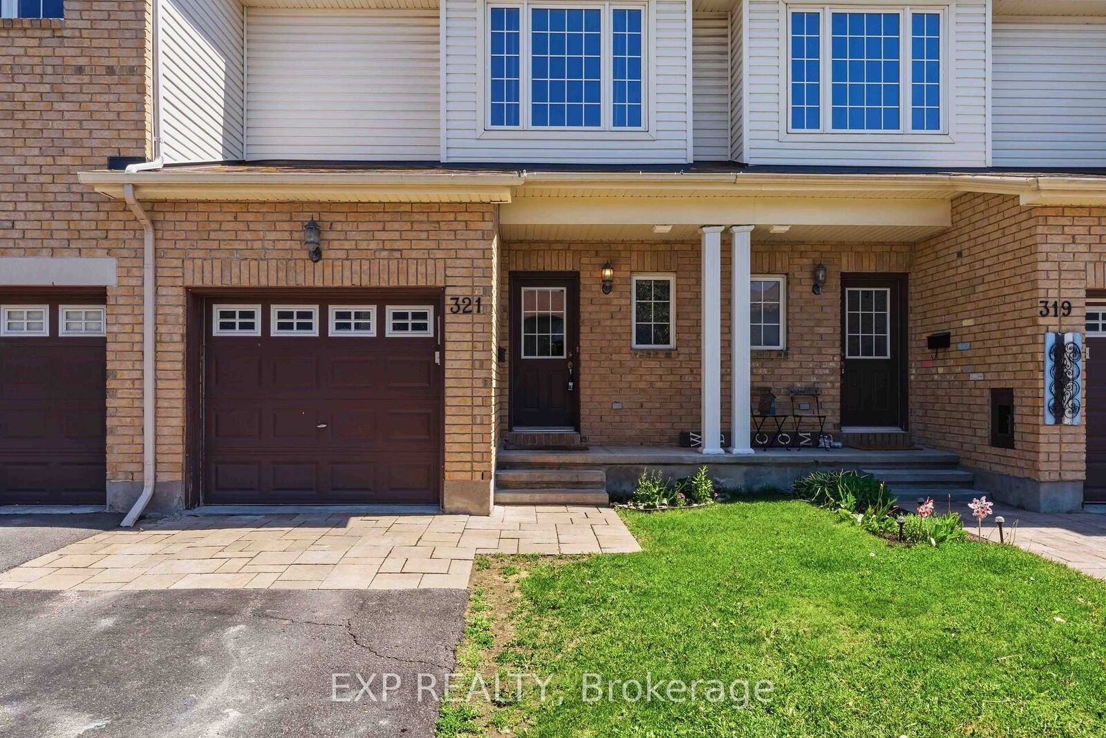Property Photo: 321 Brigitta Street ON K2S 0H8