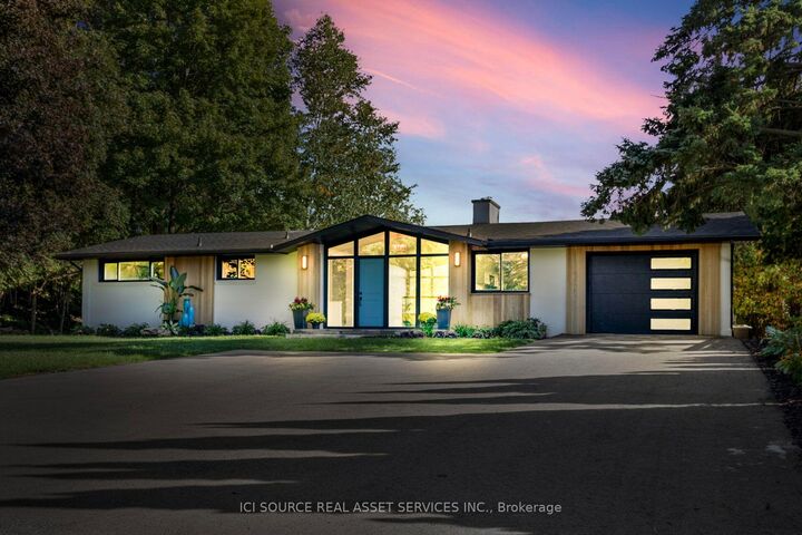 Property Photo: 50 Oak Avenue ON L9H 4Y9