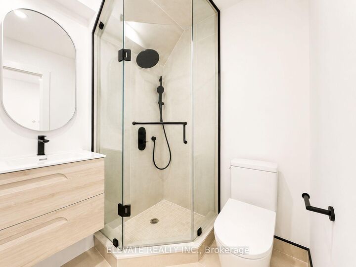 Property Photo:  76 Burnaby Boulevard  ON M5N 1G4 