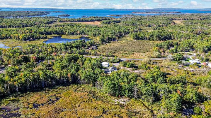 Property Photo: 1564 Honey Harbour Road ON L0K 1S0