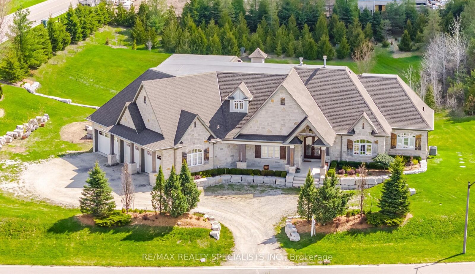 Property Photo:  1 Edgewild Drive  ON L7E 4H7 